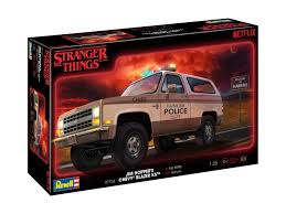 Revell 1/25 Chevrolet "Stranger Things" Set